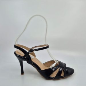 Black patent leather follower shoes